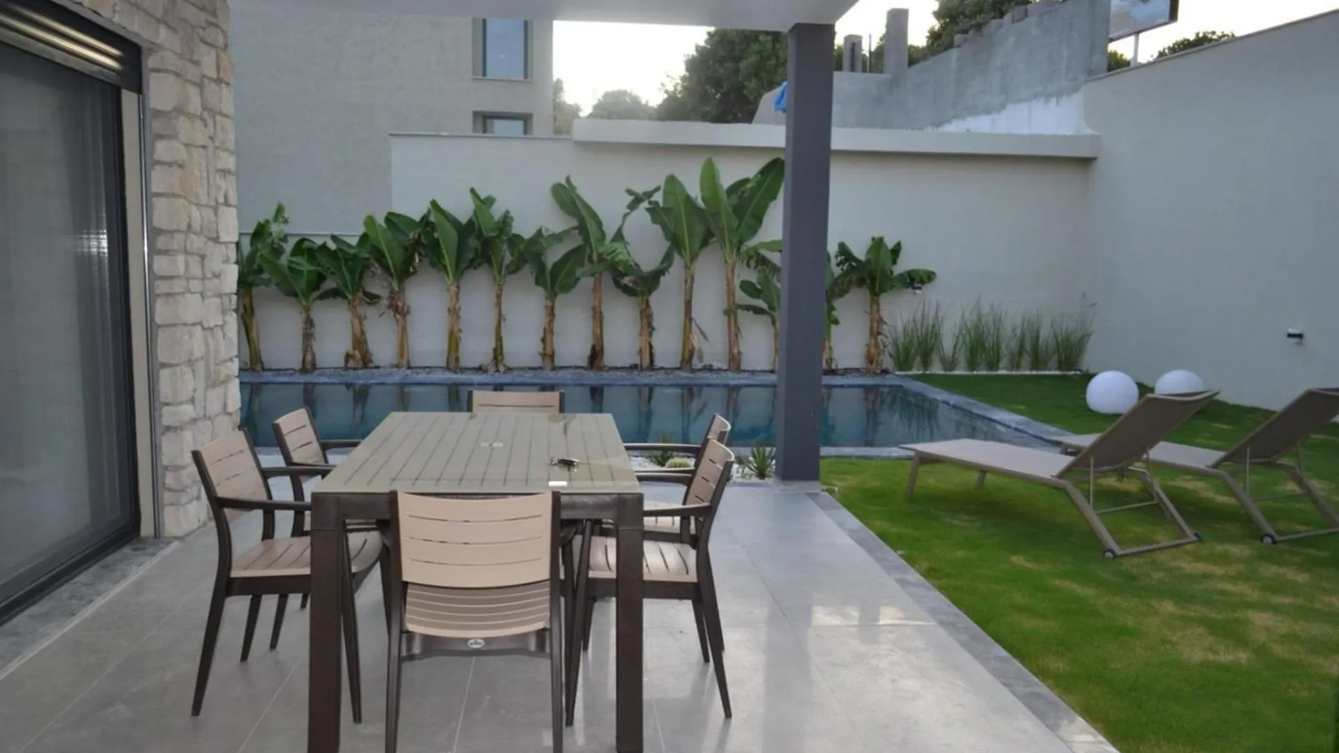 Ayayorgide Odalar Banyolu Sifir Cesme Turkey