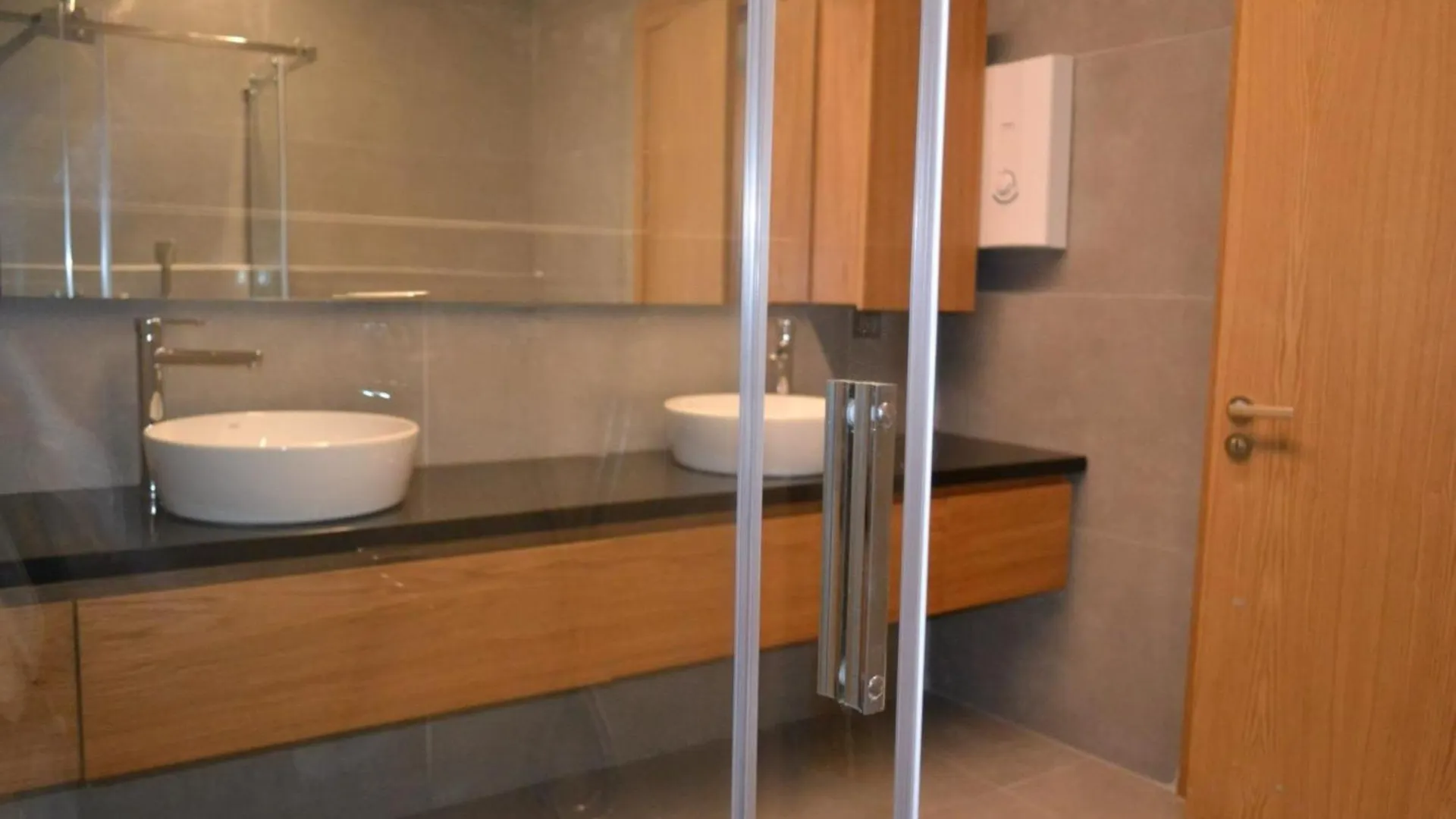 Ayayorgide Odalar Banyolu Sifir Cesme Villa