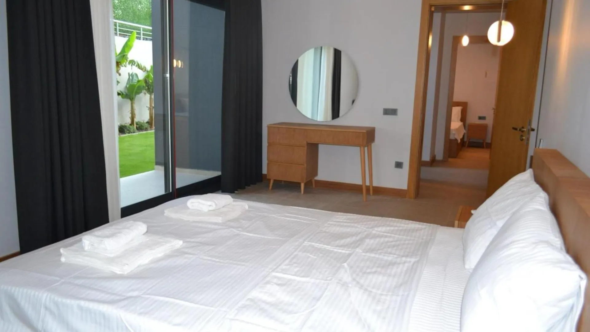 Ayayorgide Odalar Banyolu Sifir Cesme Villa
